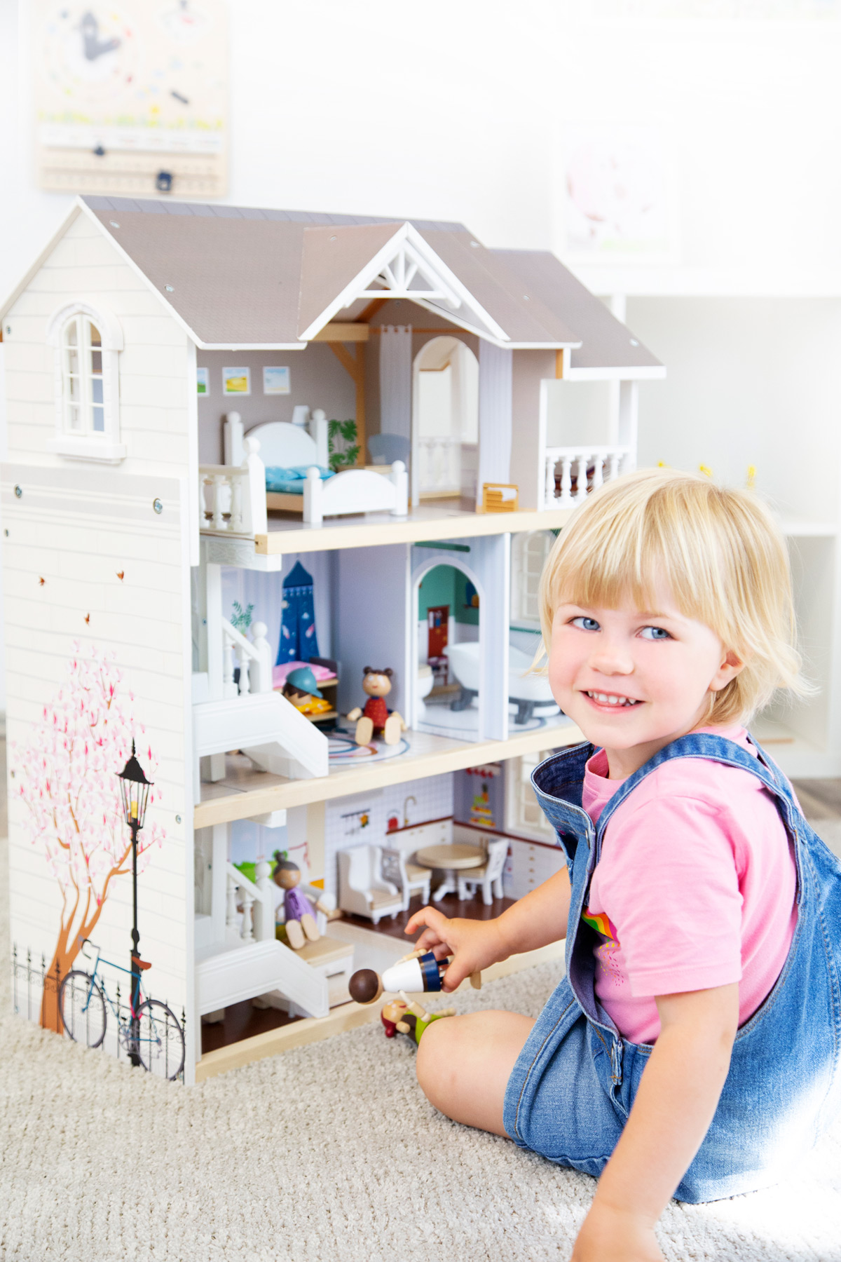 Urban Villa Doll House