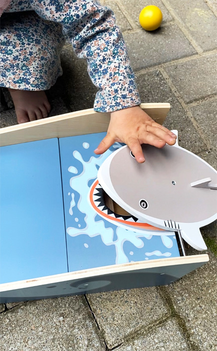 11588_small_foot_Minigolf_Shark_Attack_Bloggerbild_2 MINIGOLF SHARK ATTACK