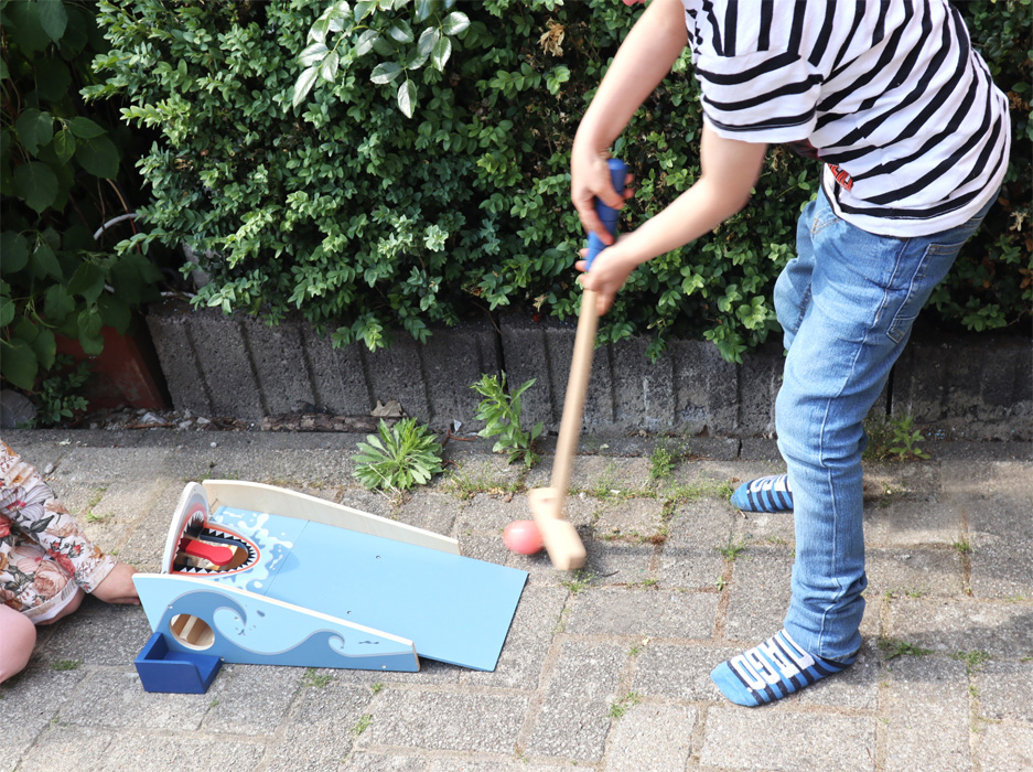 11588_small_foot_Minigolf_Shark_Attack_Bloggerbild_3 MINIGOLF SHARK ATTACK