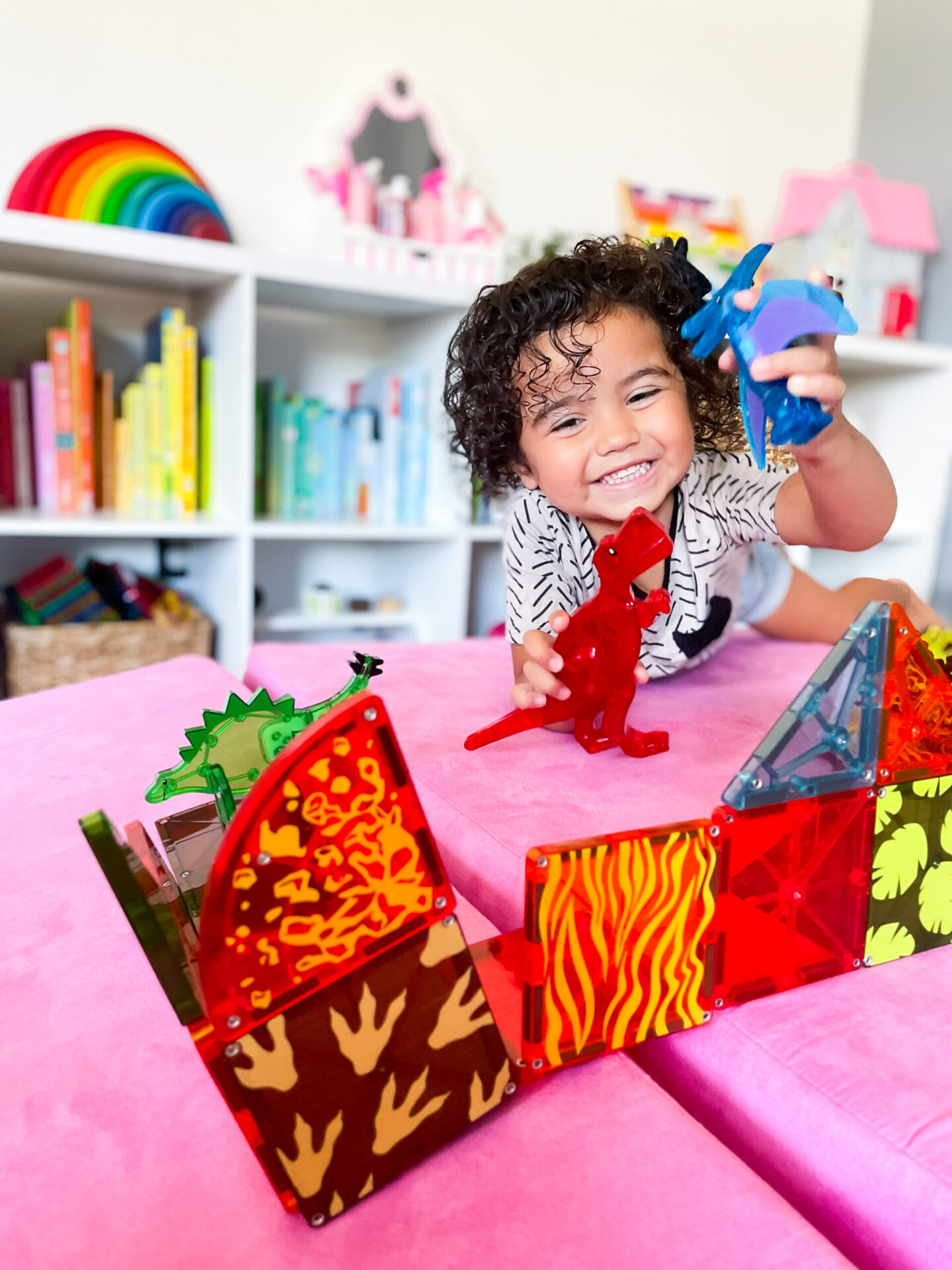 Dino World 40-Piece Set Magna-Tiles