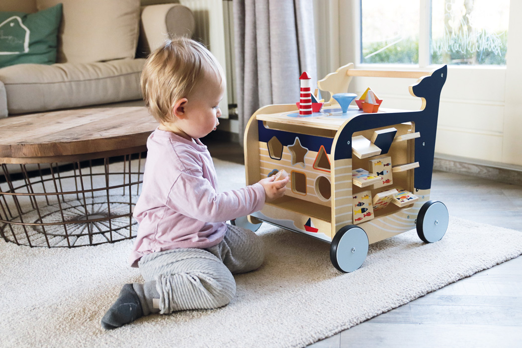 11608_legler_small_foot_Lauflernwagen_Wal_Bloggerbild_8 Baby Walker Whale