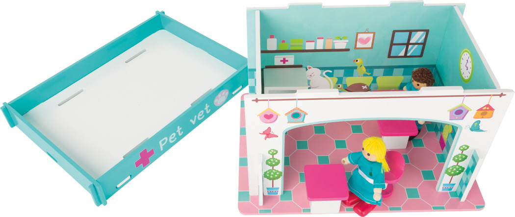 Playhouse Animal Hospital with Accessories